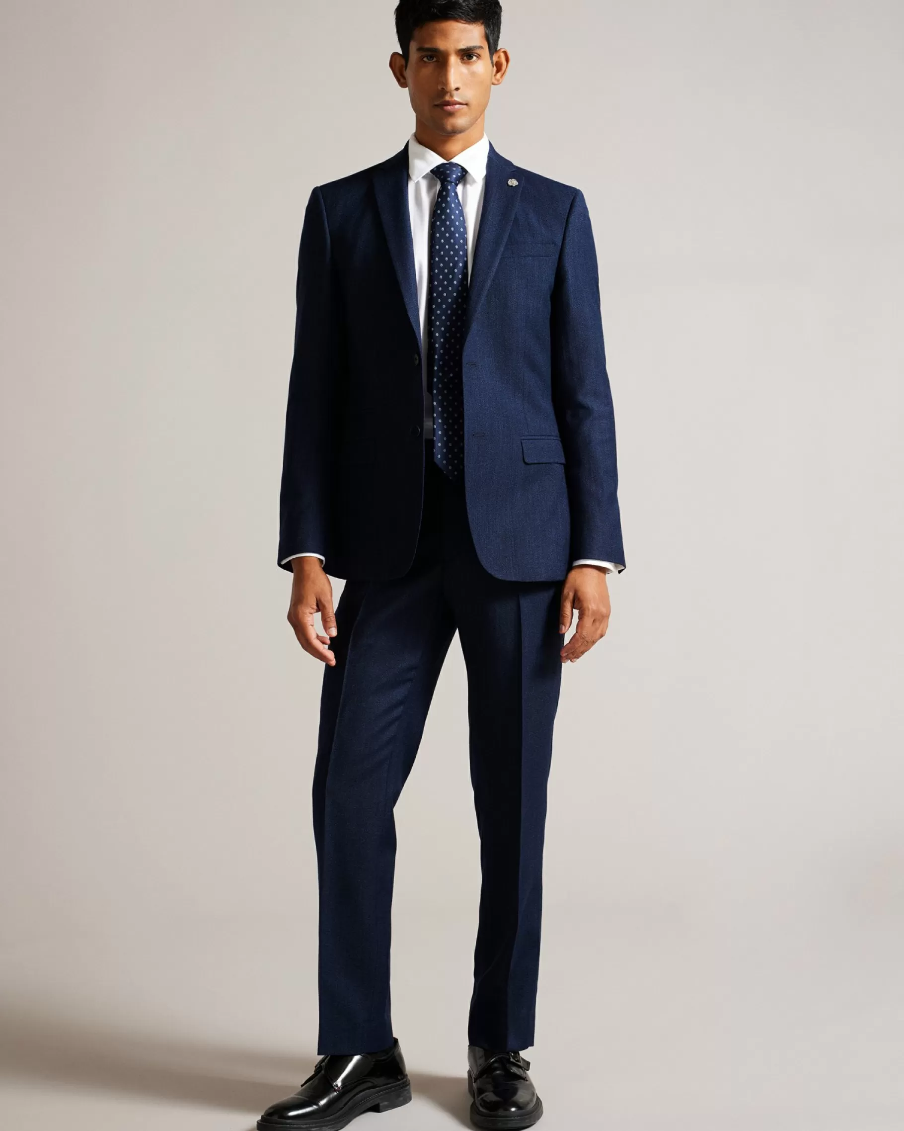 Andesst-Ted Baker Fashion