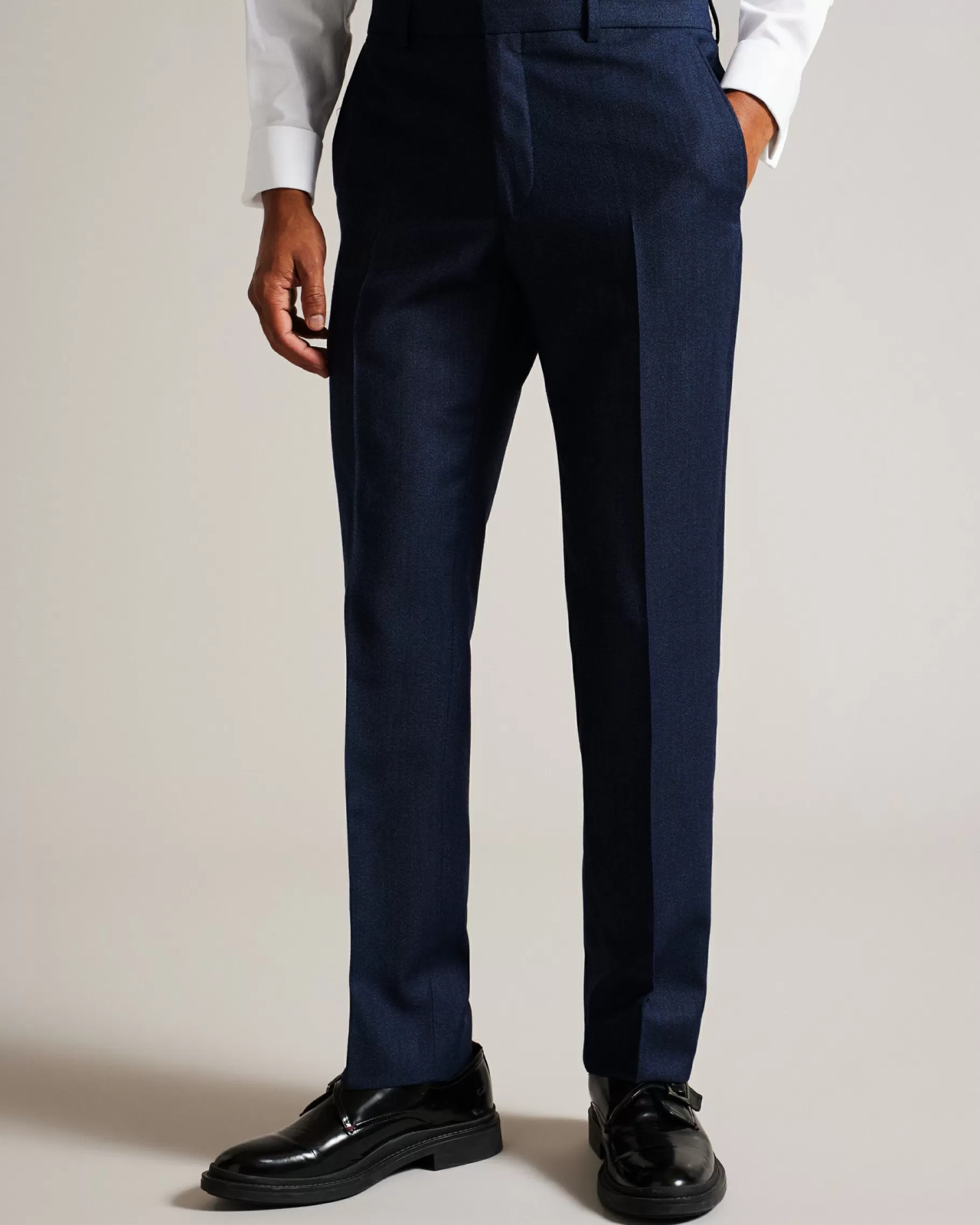 Andesst-Ted Baker Fashion
