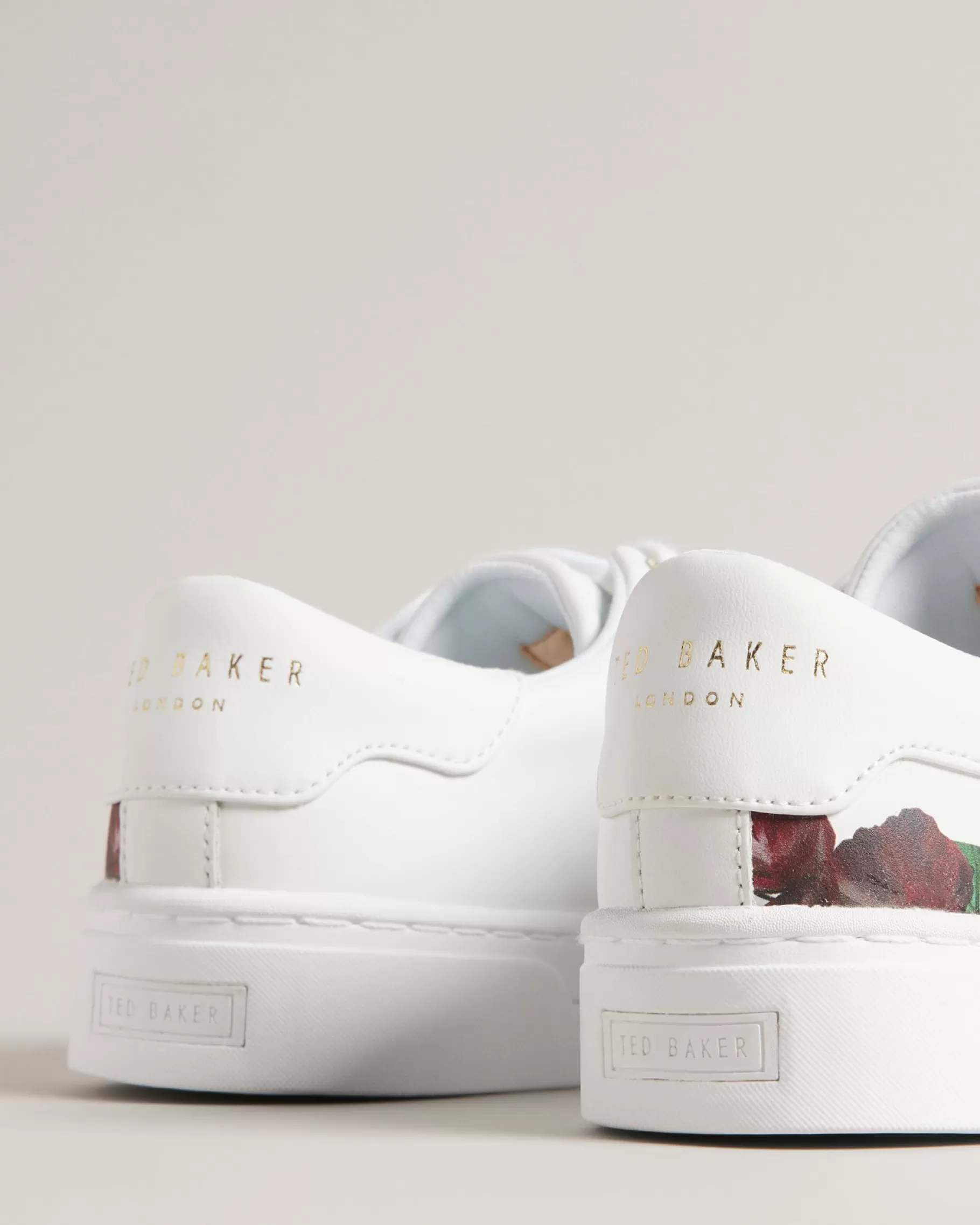 Artile-Ted Baker New