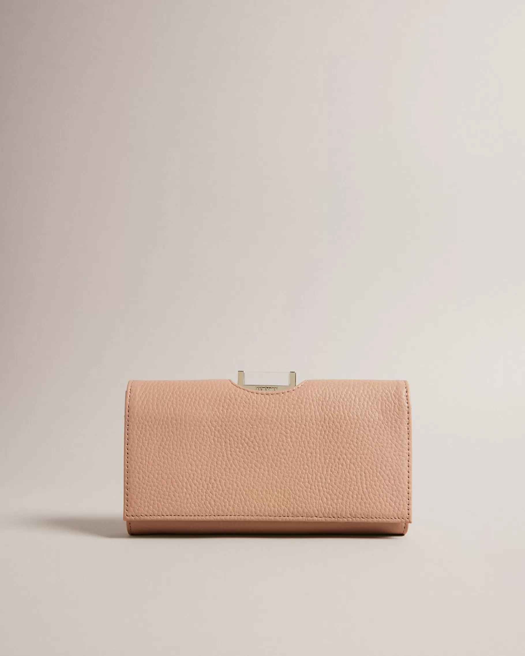 Bitaas-Ted Baker Store