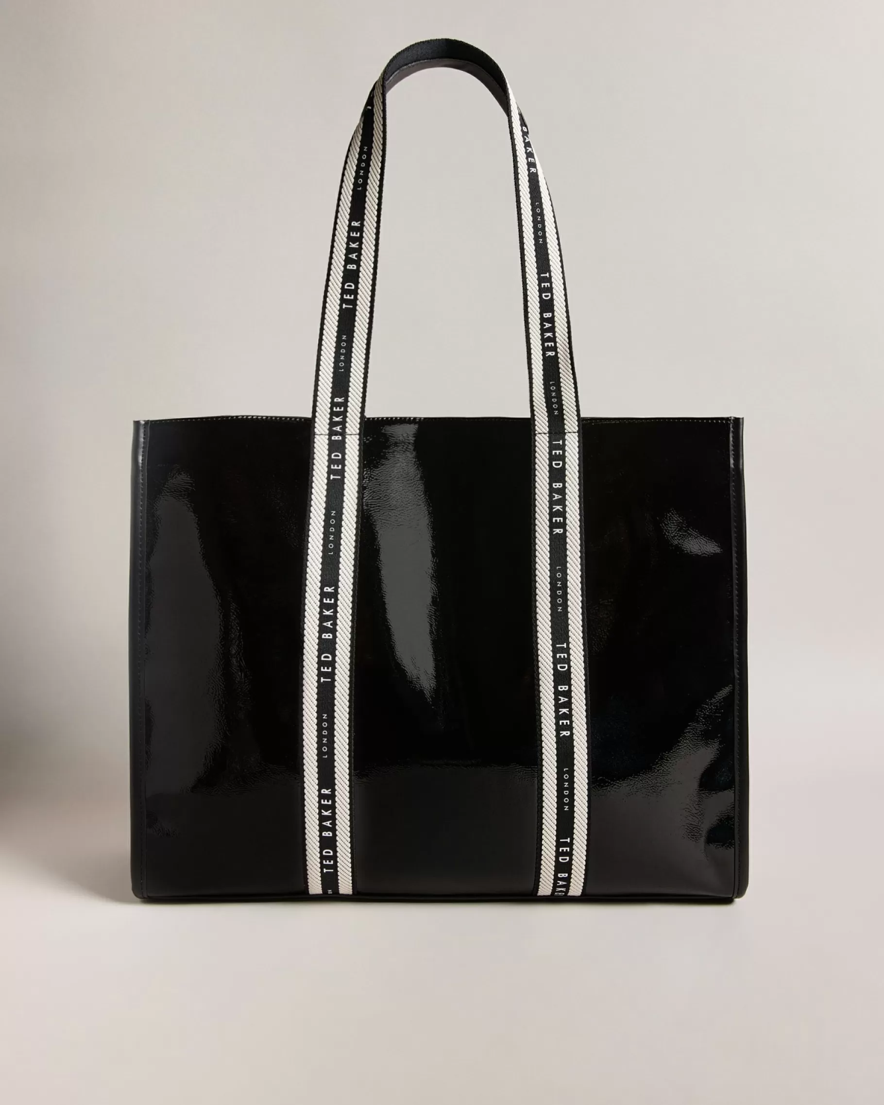 Celinie-Ted Baker Hot
