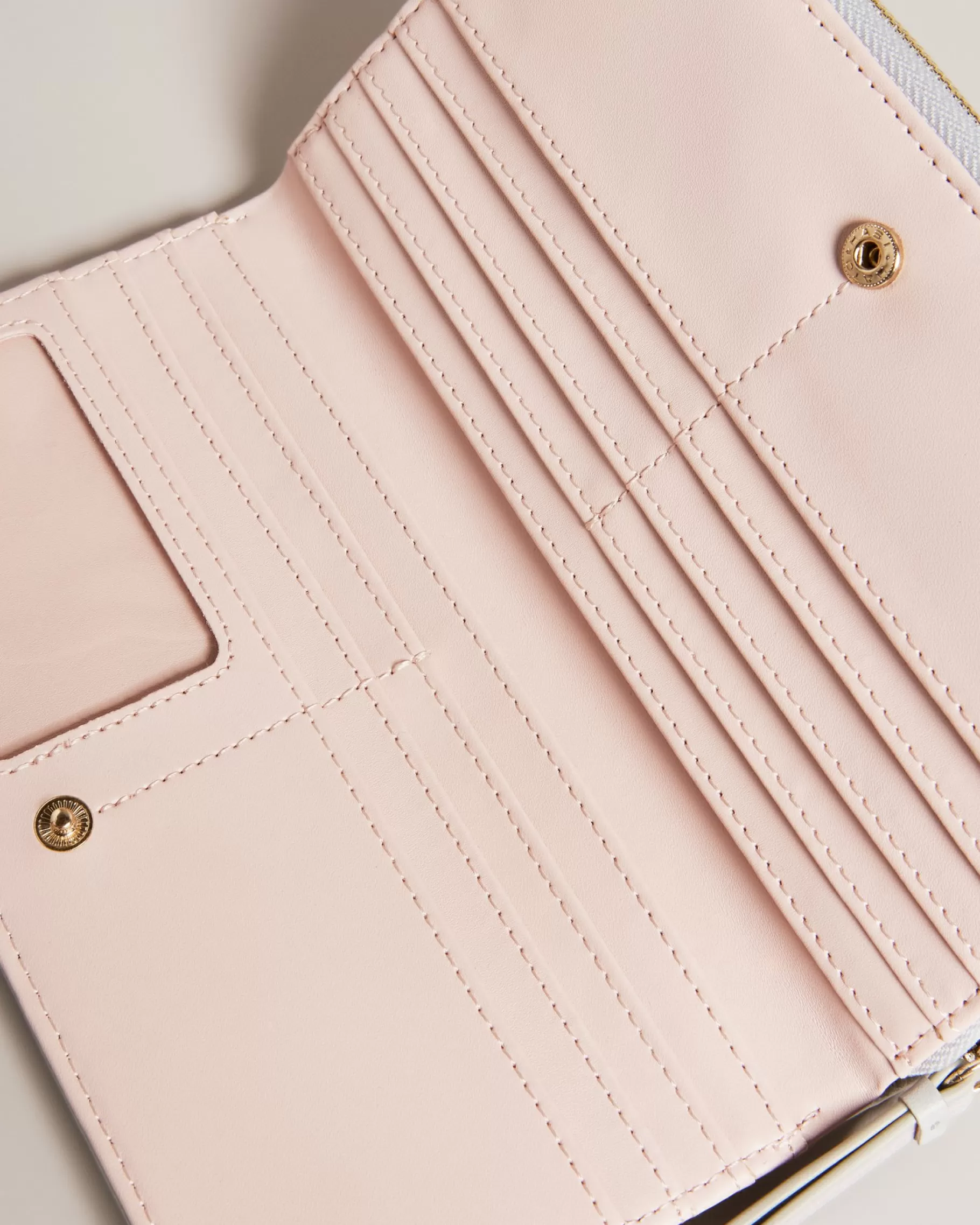 Daliea-Ted Baker Discount