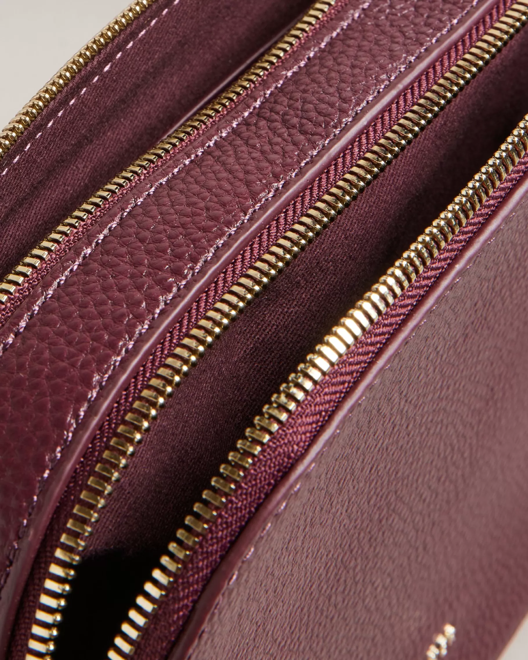Darcelo-Ted Baker Shop