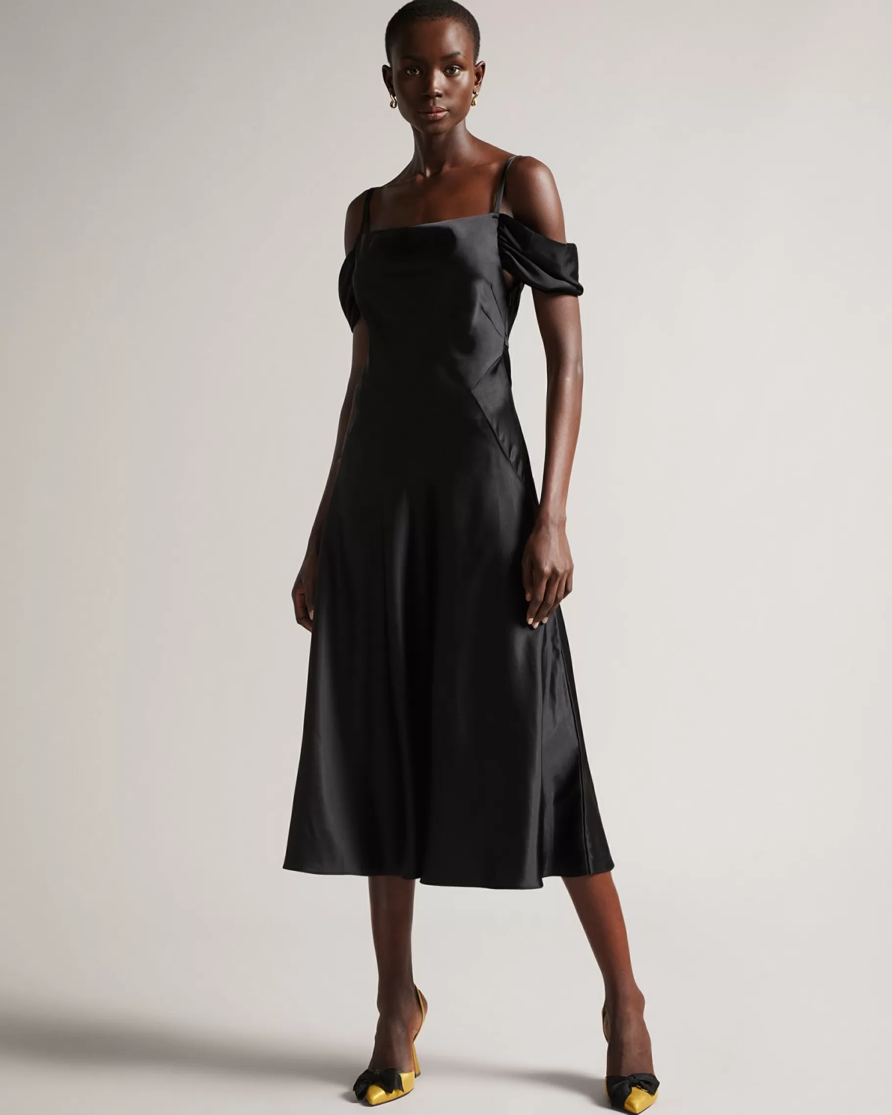 Esta-Ted Baker Fashion