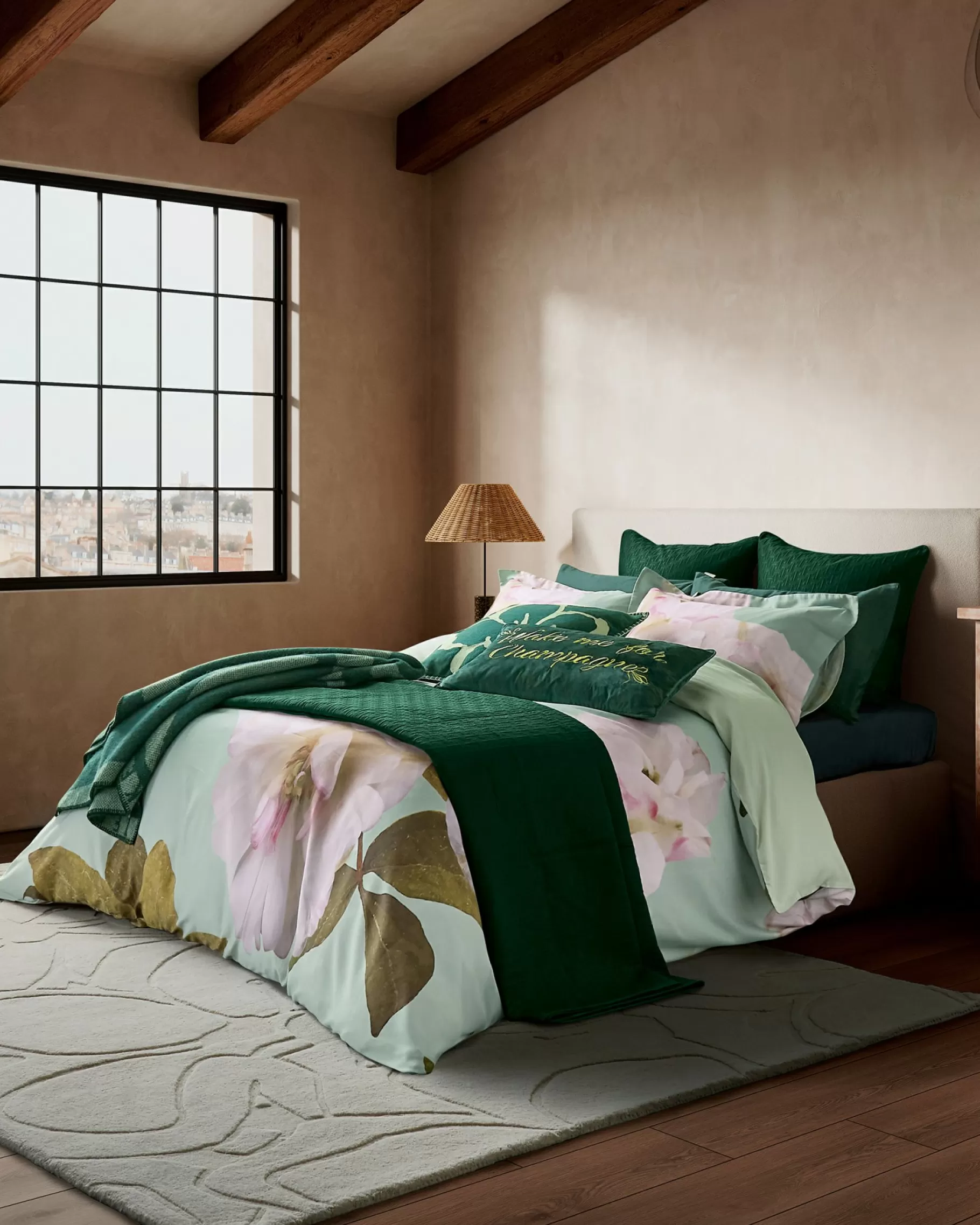 Gardnya-Ted Baker Hot