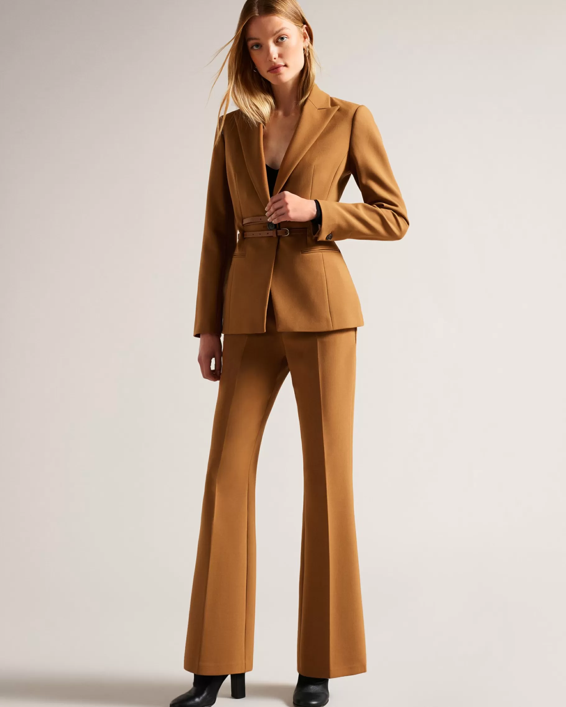 Halleit-Ted Baker Best