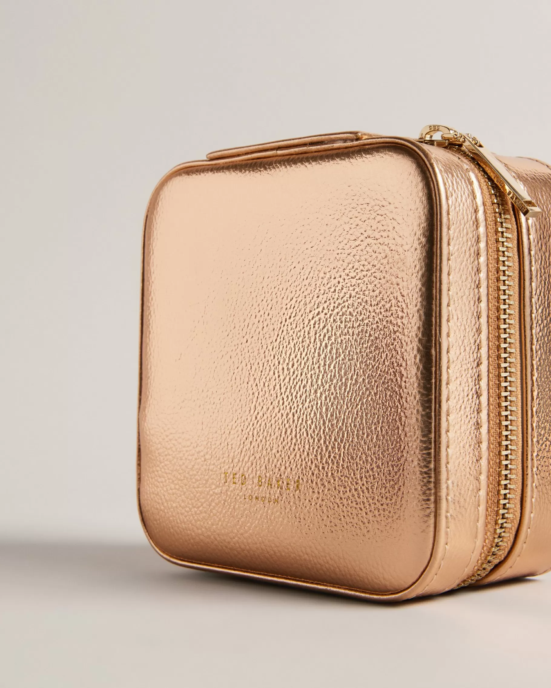 Hazells-Ted Baker Outlet
