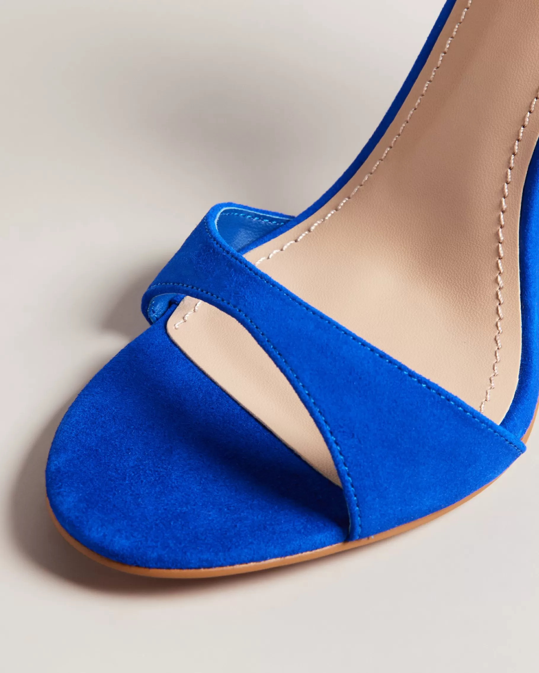 Helmias-Ted Baker New
