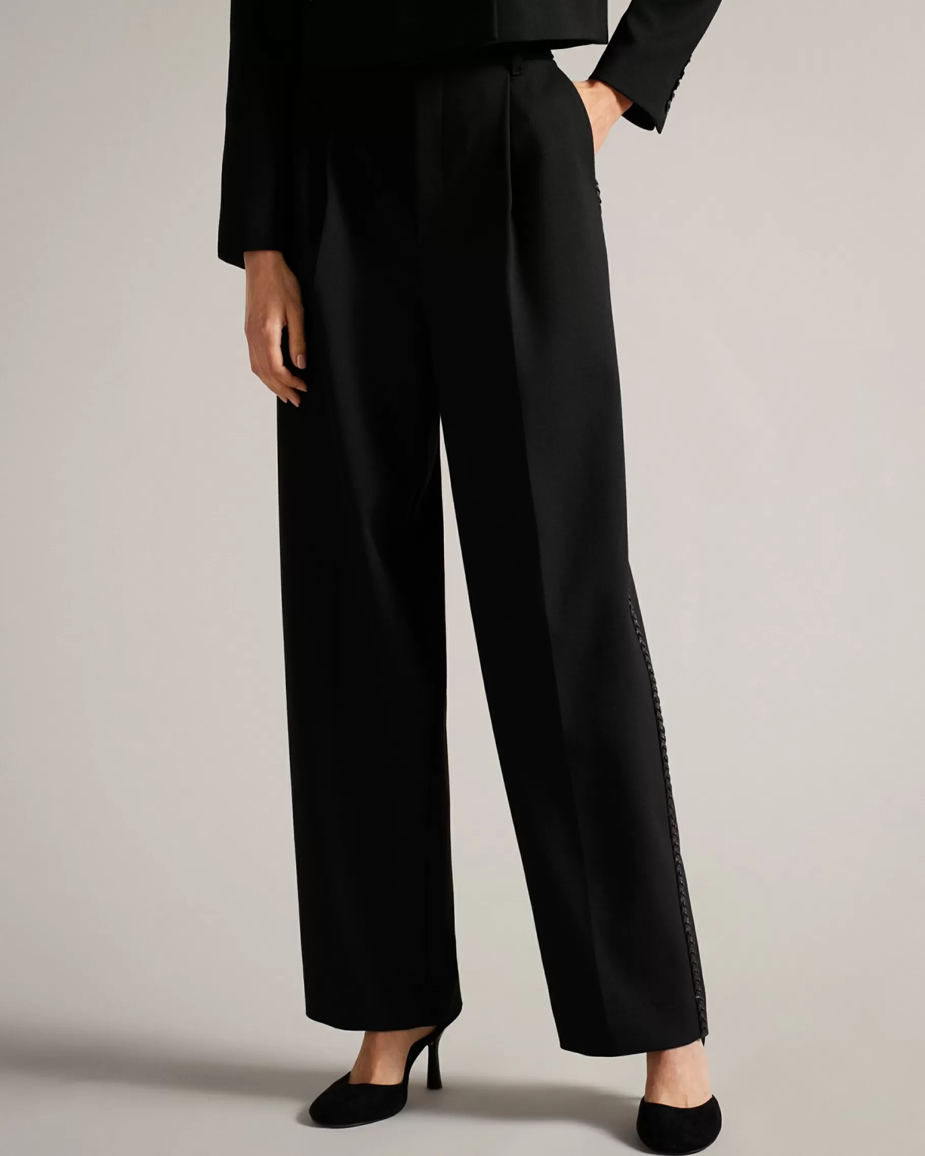 Indiyat-Ted Baker Sale