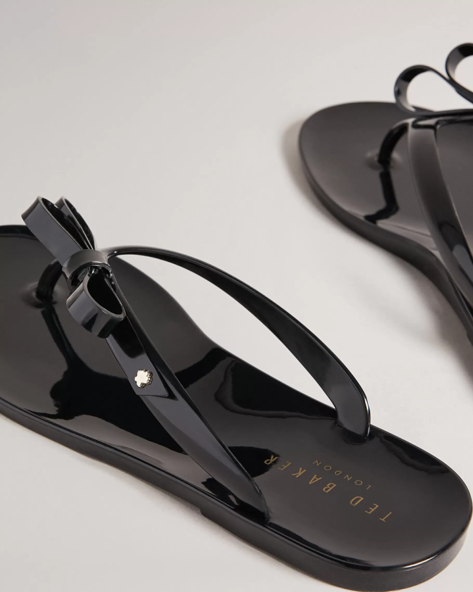 Jassey-Ted Baker Discount