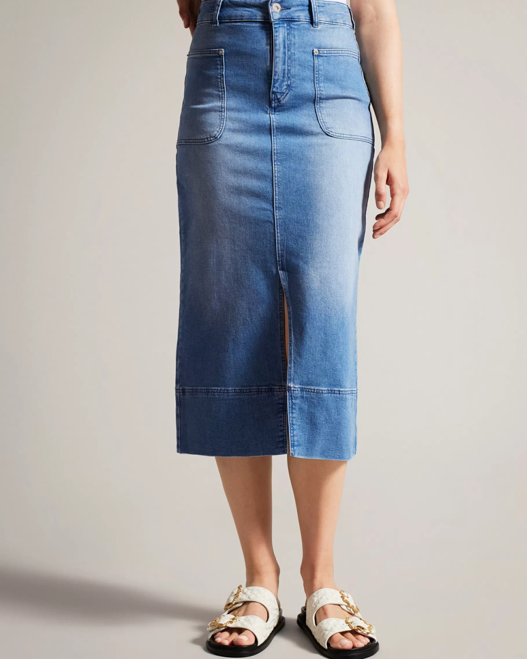 Jomana-Ted Baker Hot