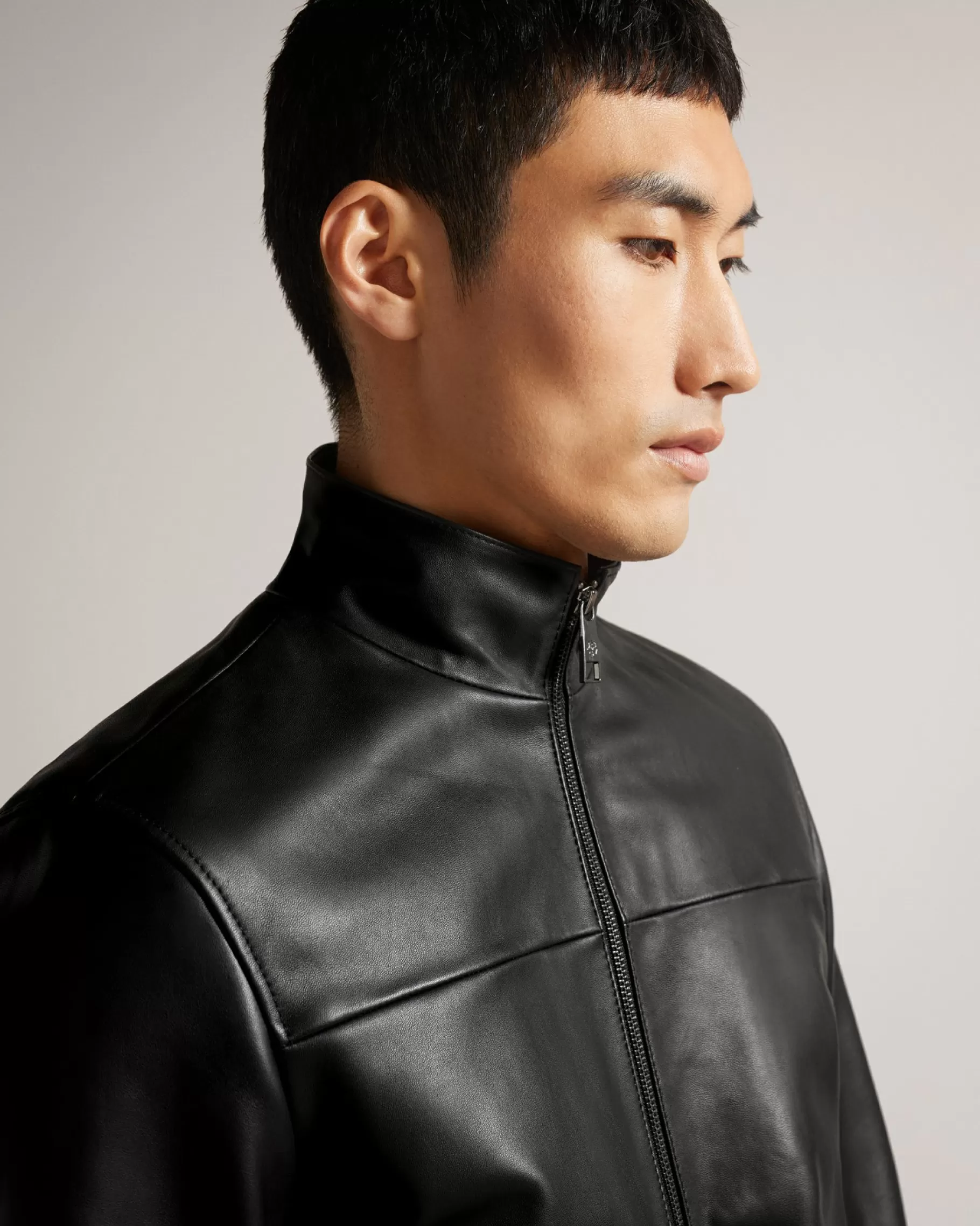 Leadon-Ted Baker Hot