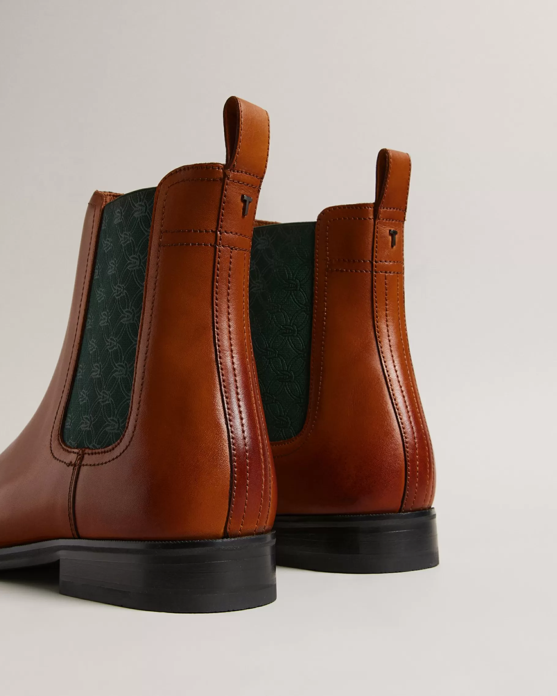 Lineus-Ted Baker Discount