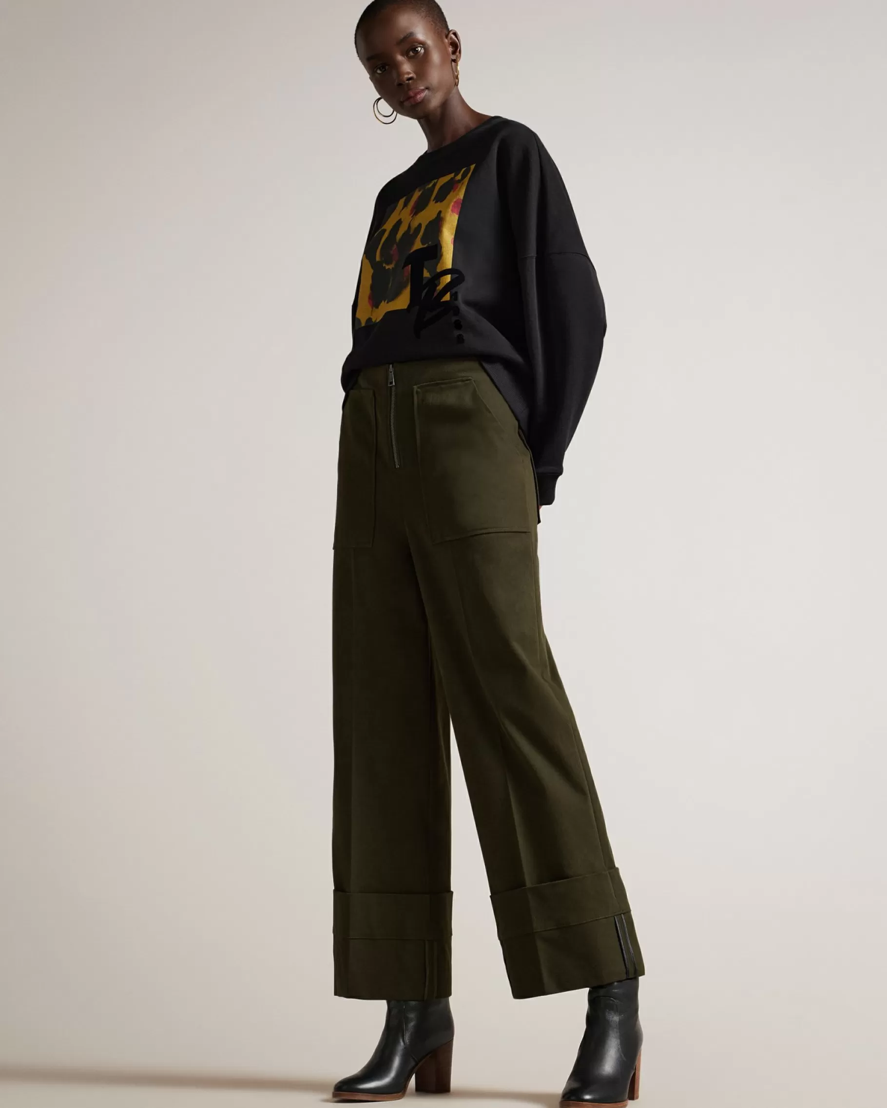 Liziya-Ted Baker Hot