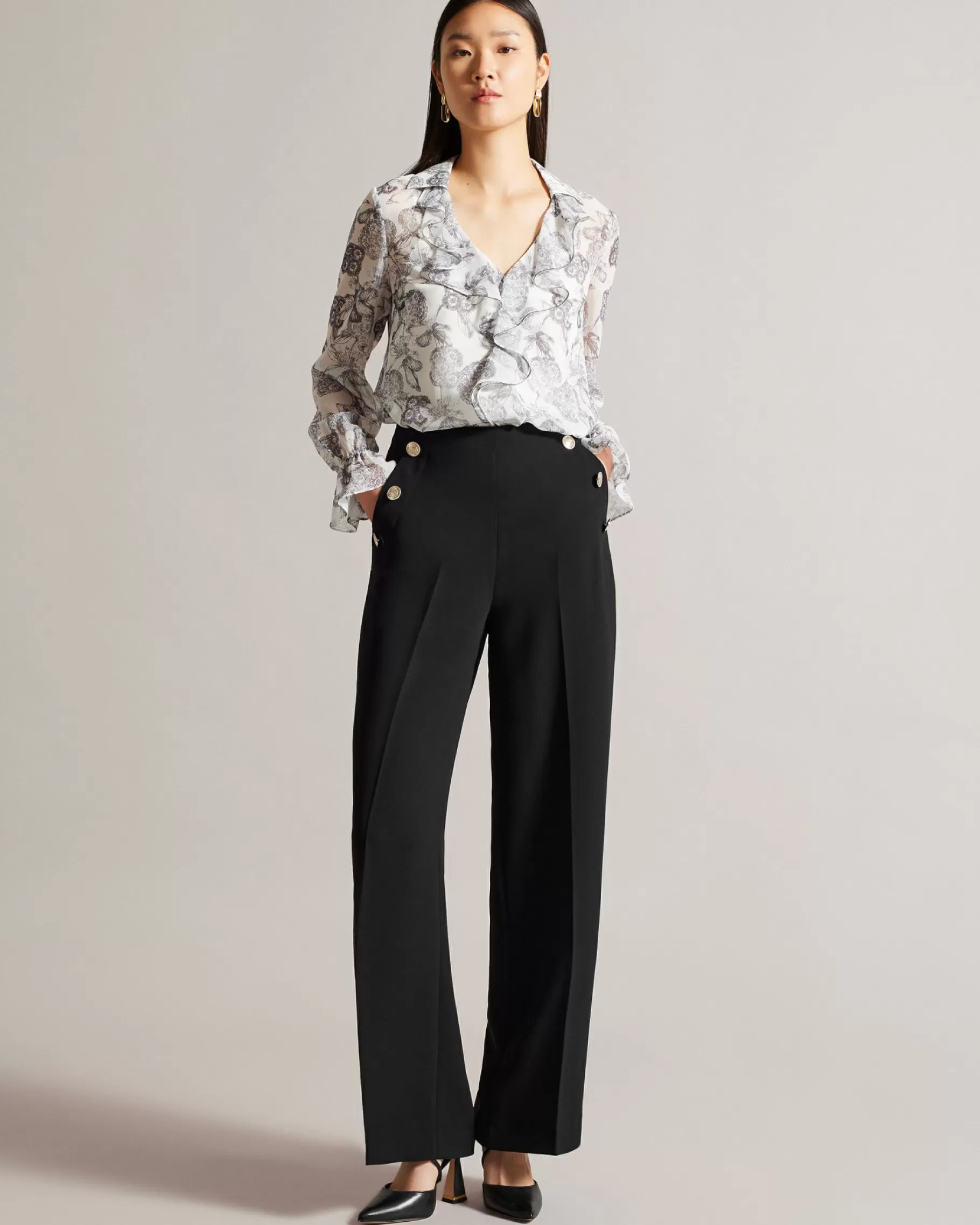 Llaylat-Ted Baker Shop