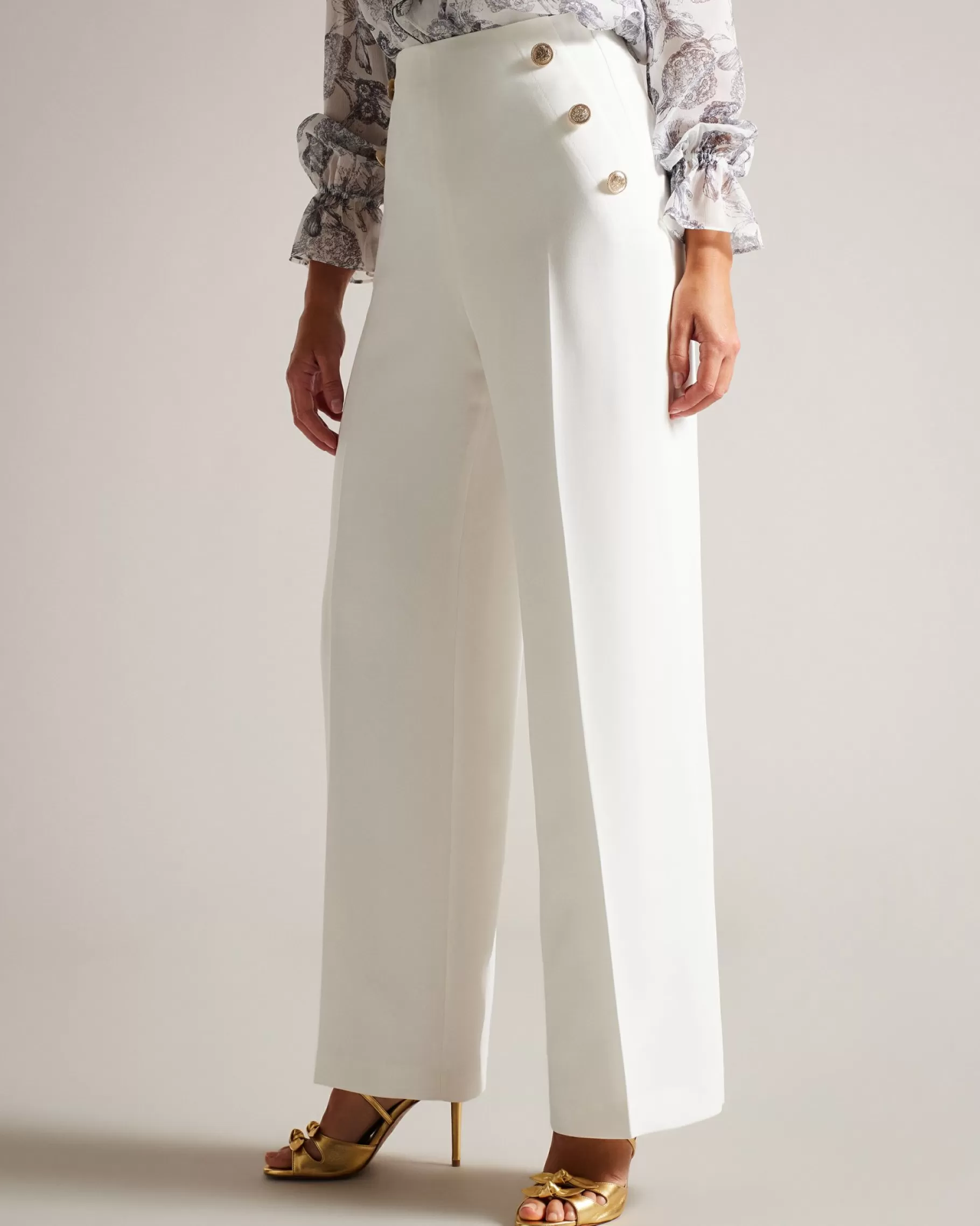 Llaylat-Ted Baker Sale