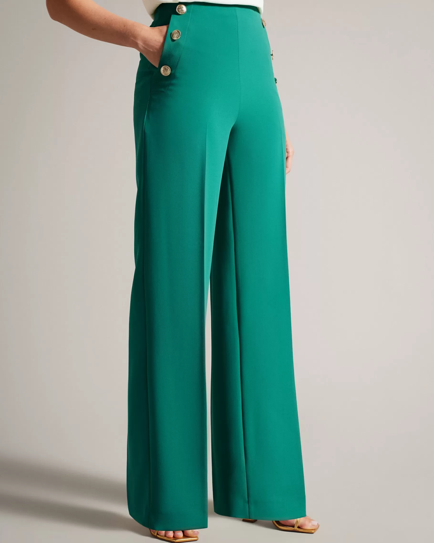 Llaylat-Ted Baker Clearance