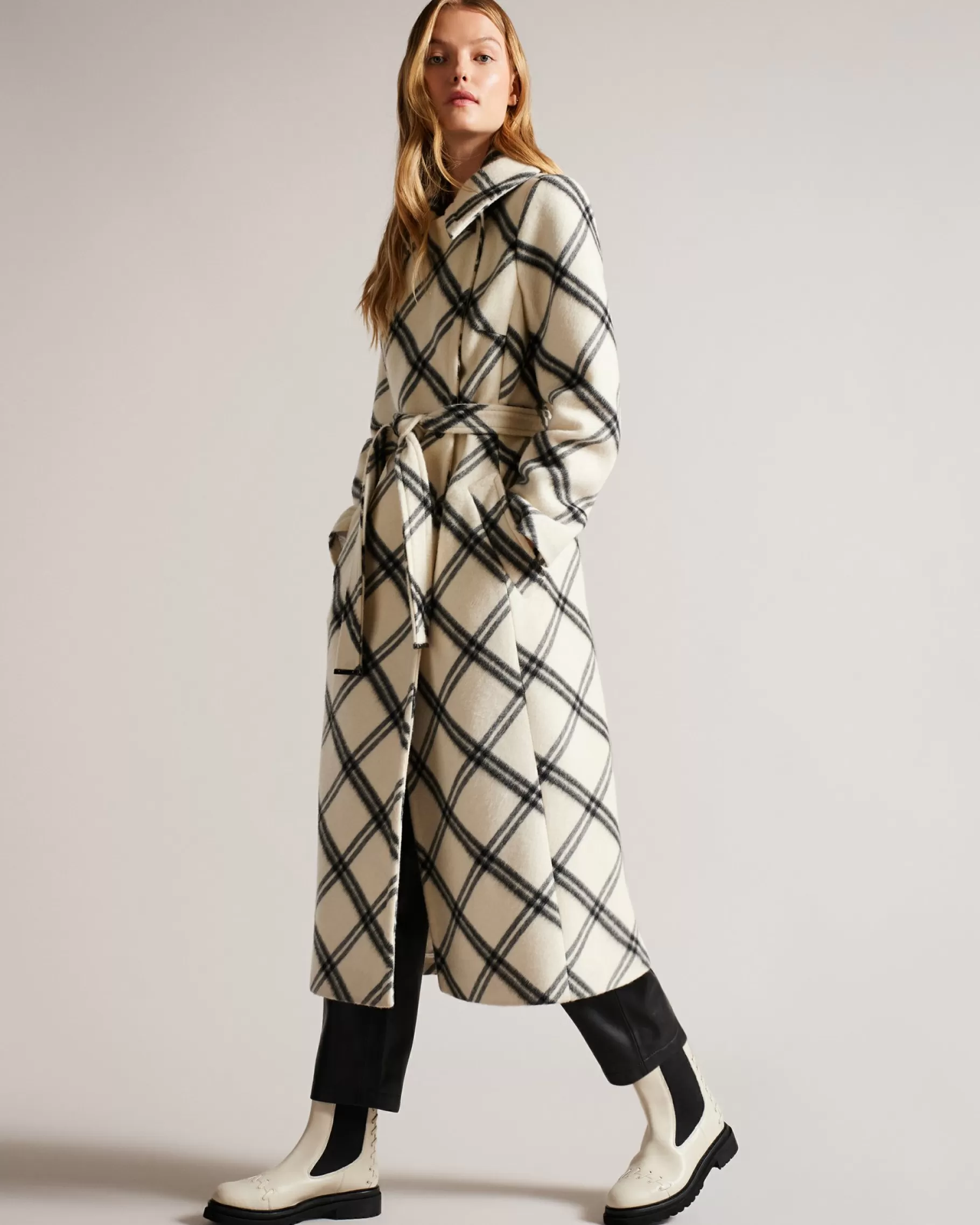 Lukki-Ted Baker Outlet