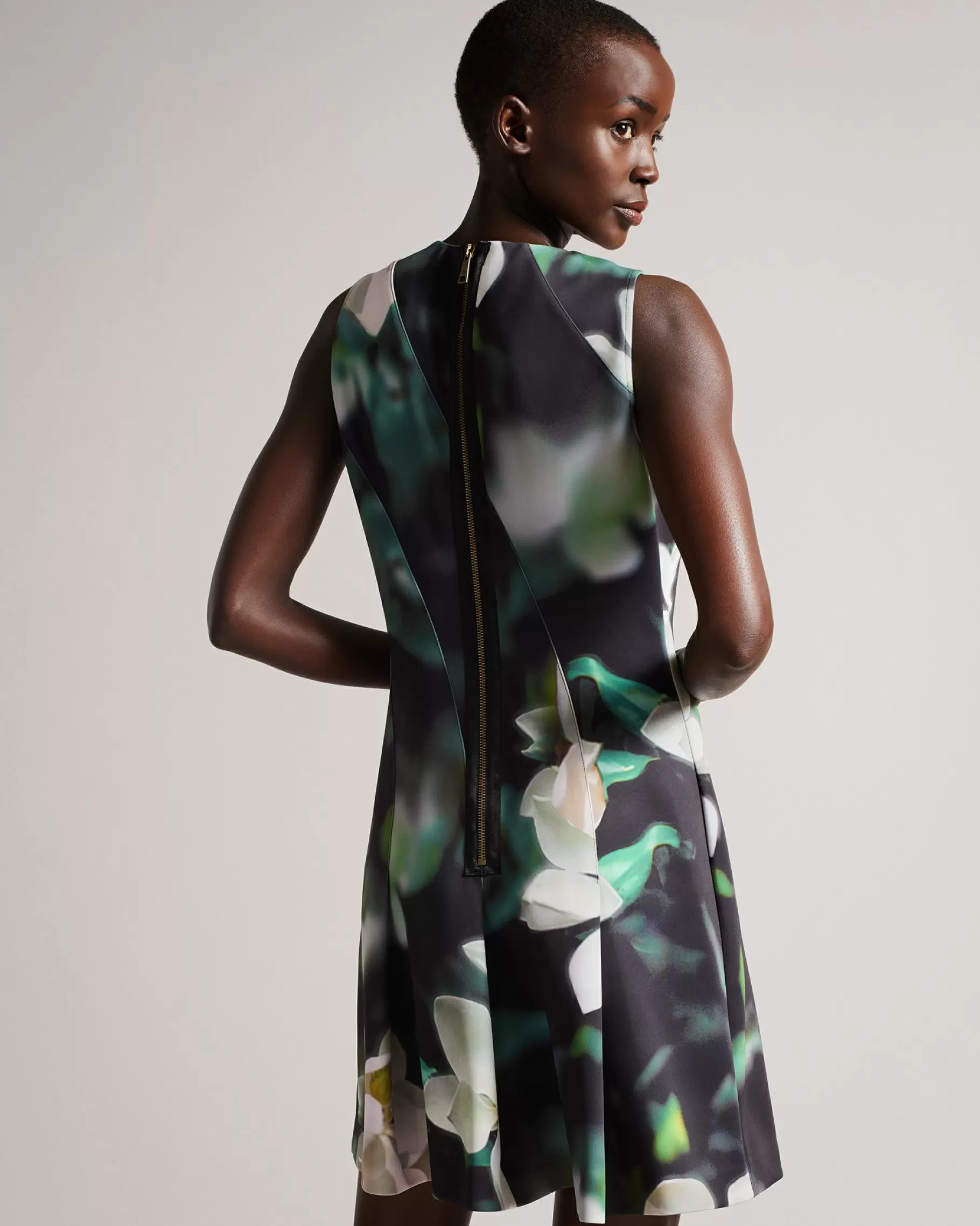 Maggnie-Ted Baker Fashion
