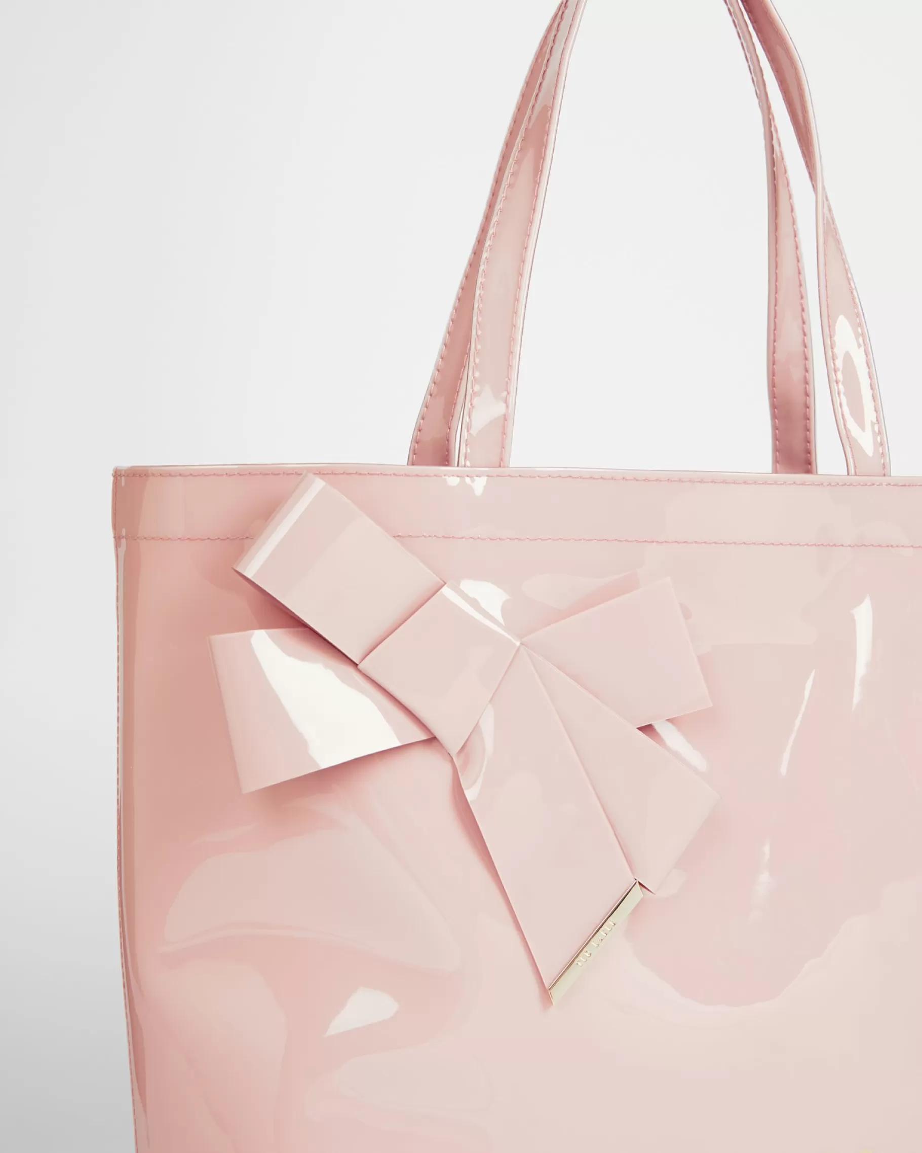 Nicon-Ted Baker Online