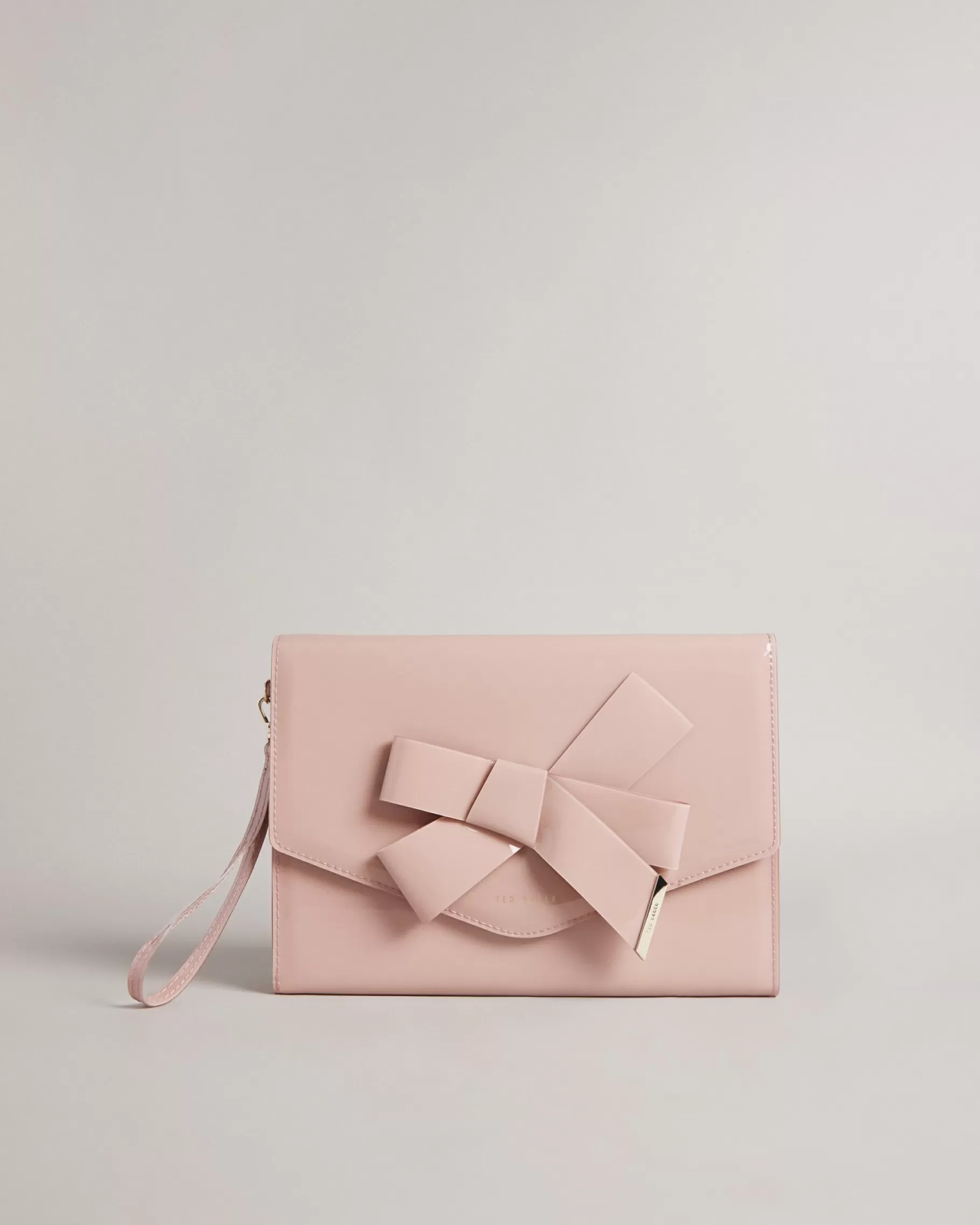 Nikkey-Ted Baker Outlet