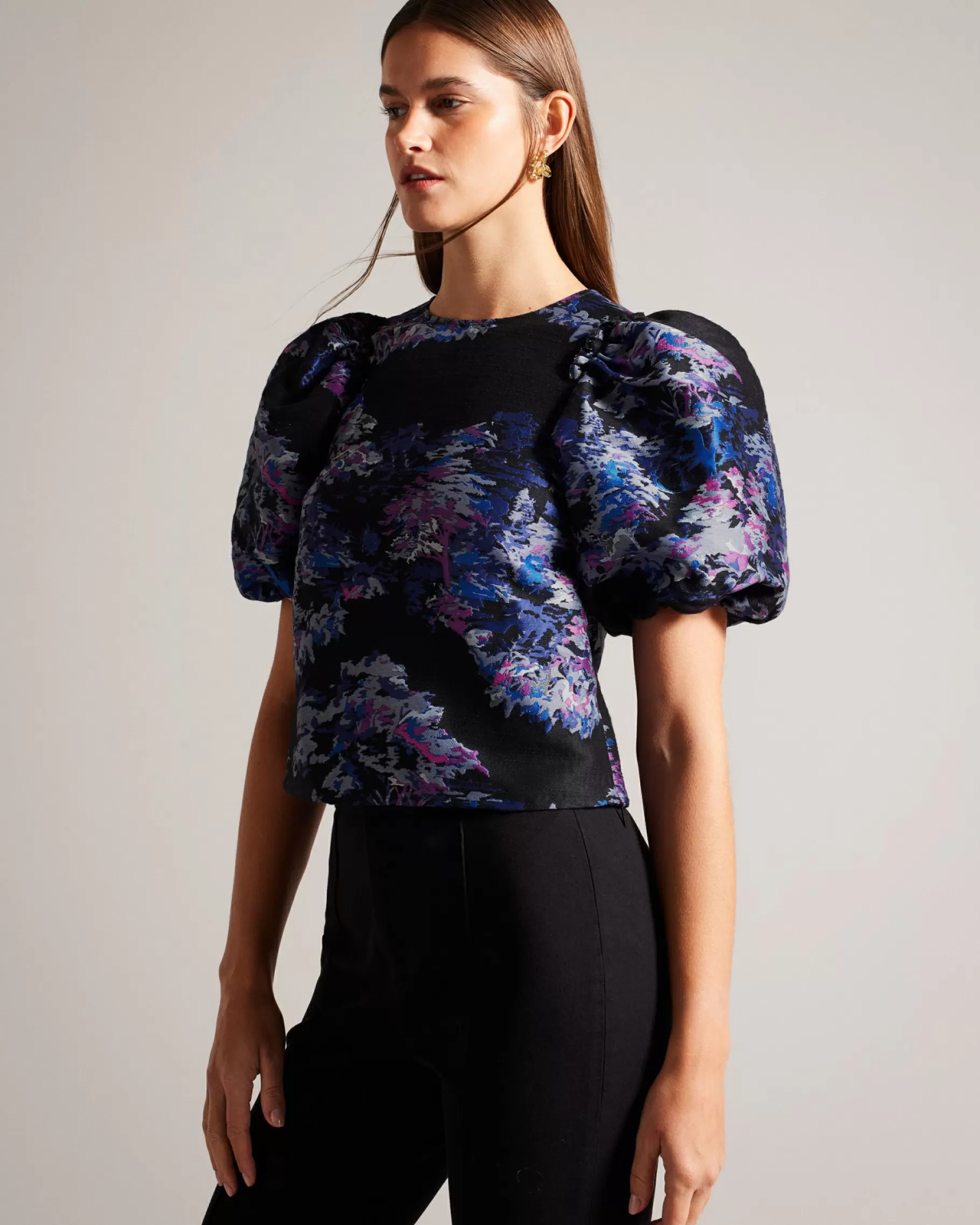 Olliiey-Ted Baker Store
