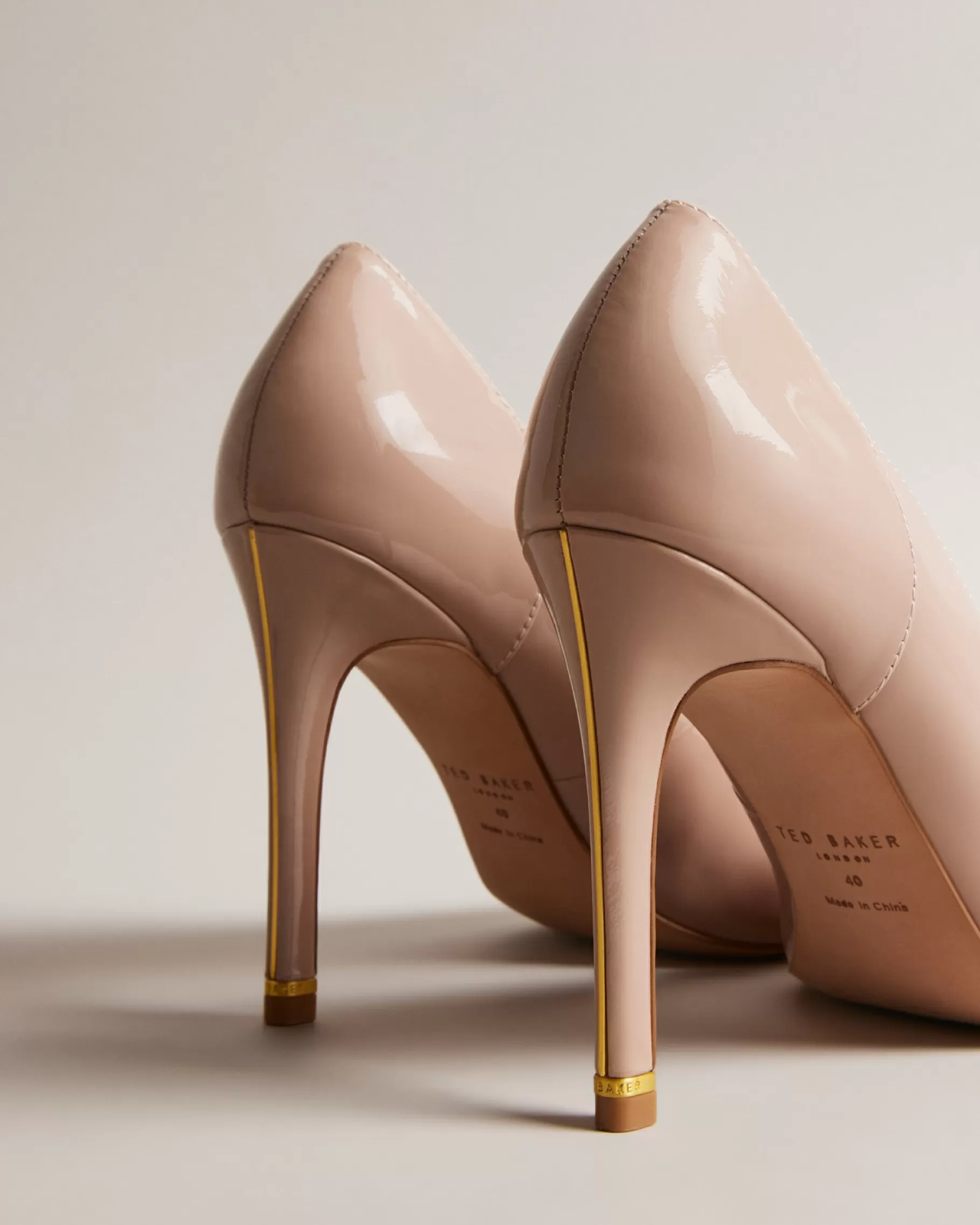 Orlinay-Ted Baker Hot