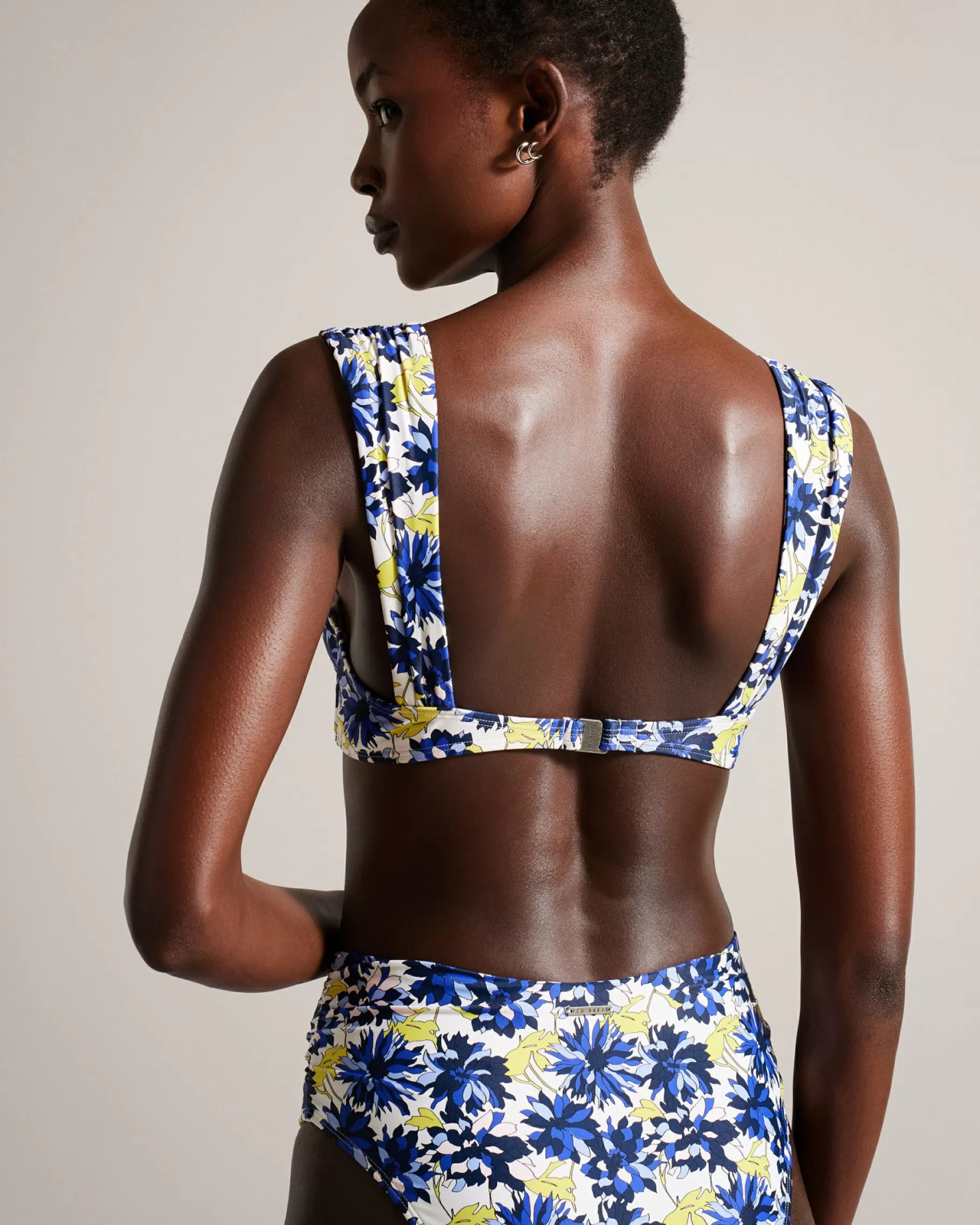 Pippea-Ted Baker Hot