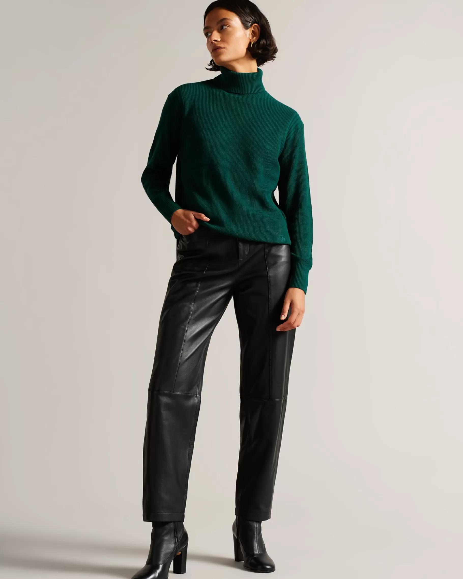 Royhal-Ted Baker Outlet