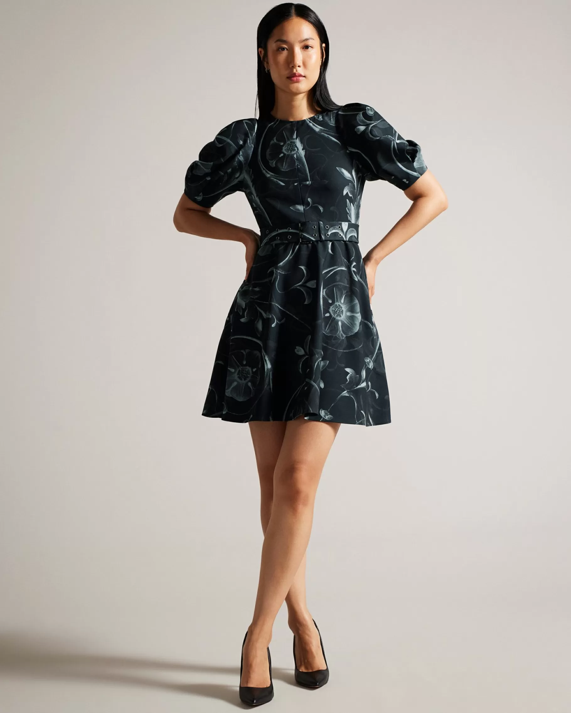 Saaraih-Ted Baker Outlet