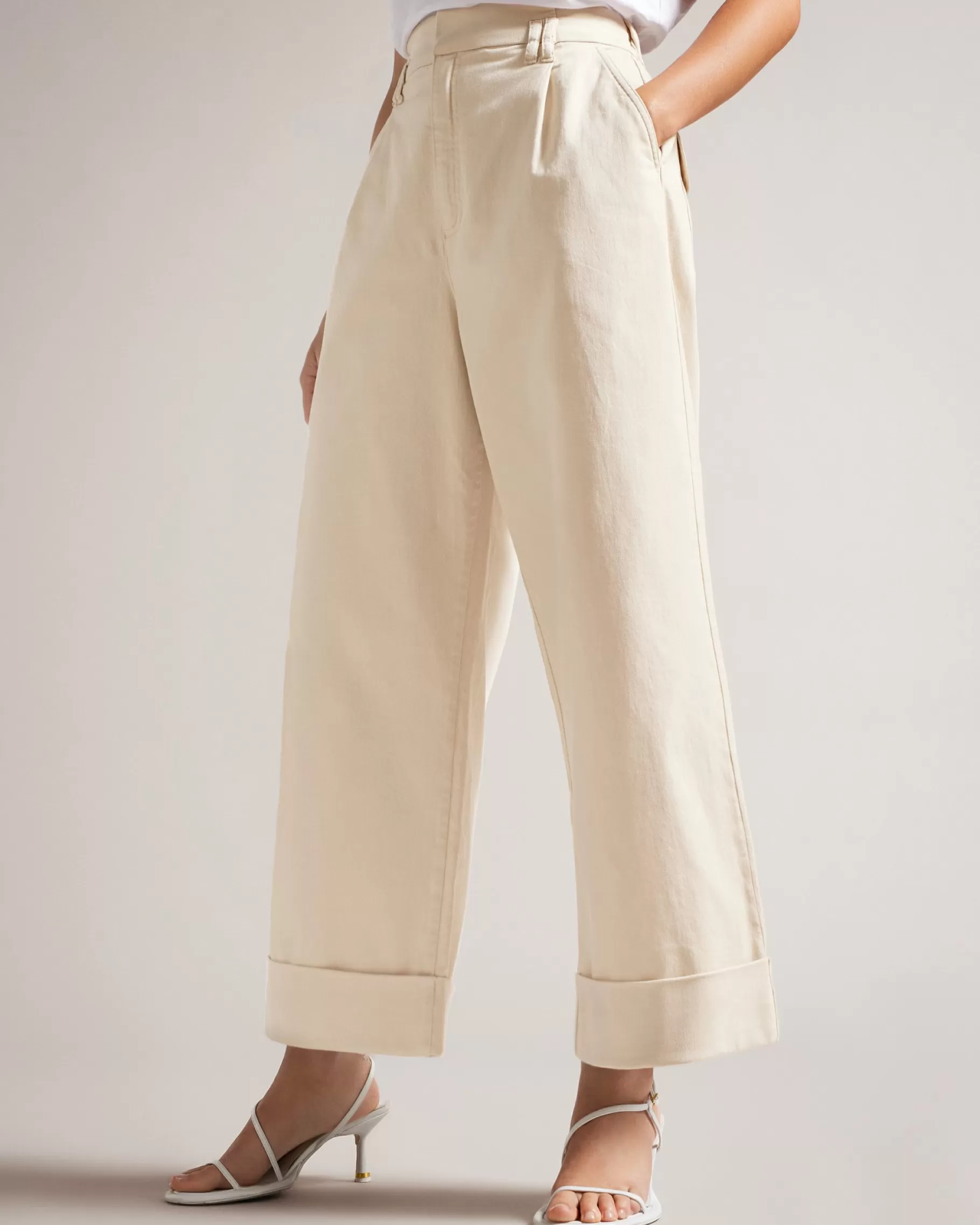 Steviey-Ted Baker Fashion