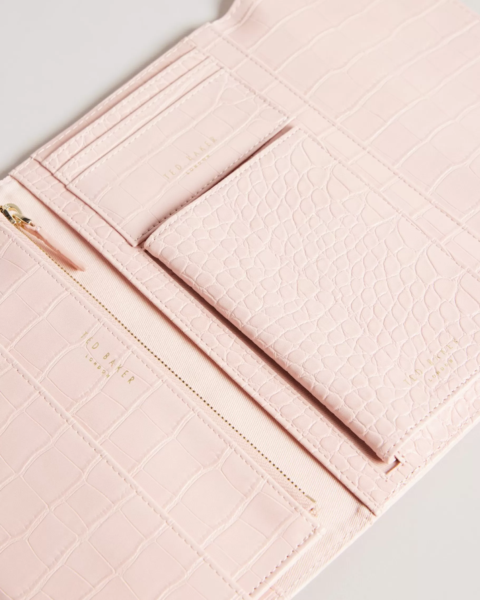 Travelz-Ted Baker Store