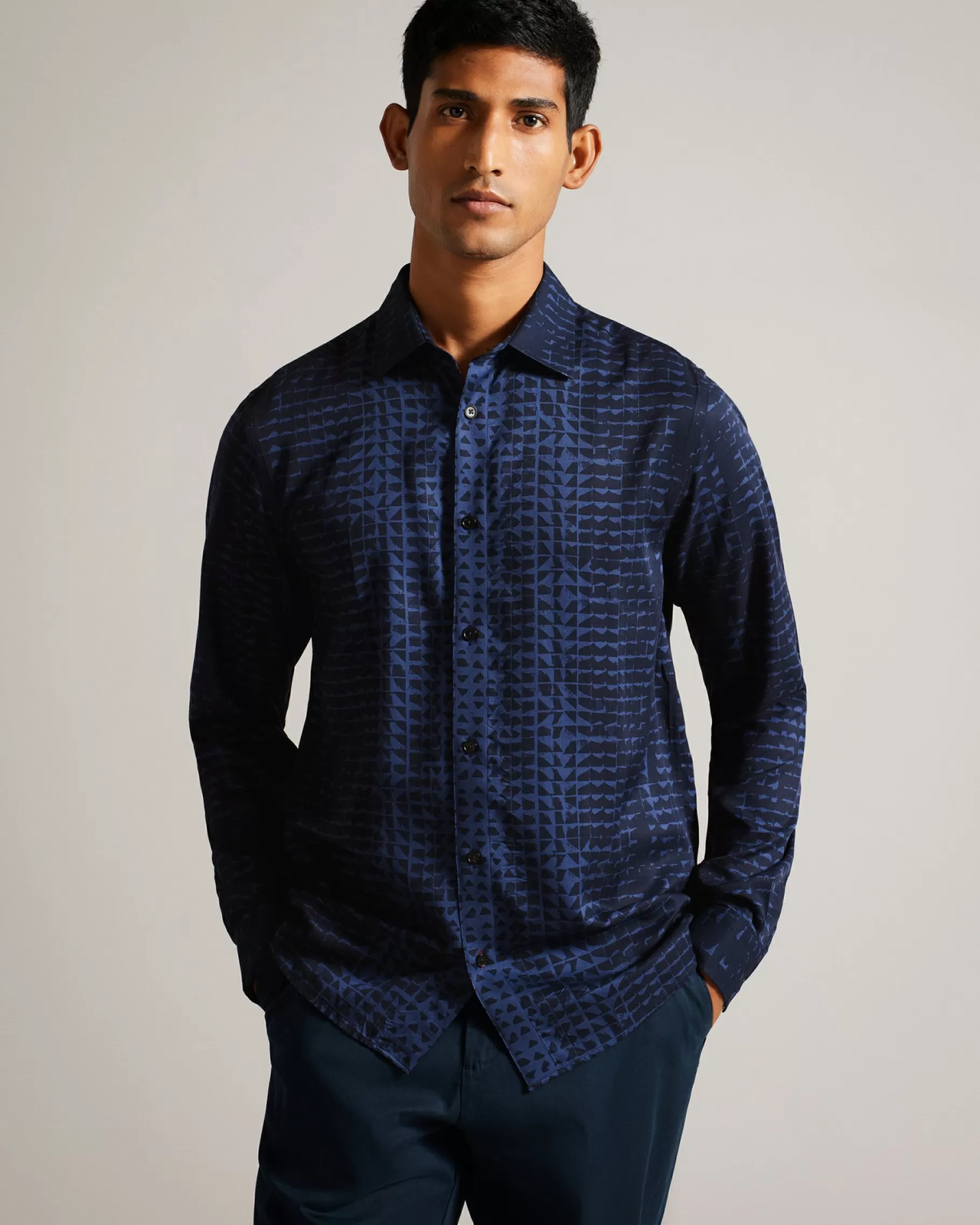 Venosa-Ted Baker Flash Sale